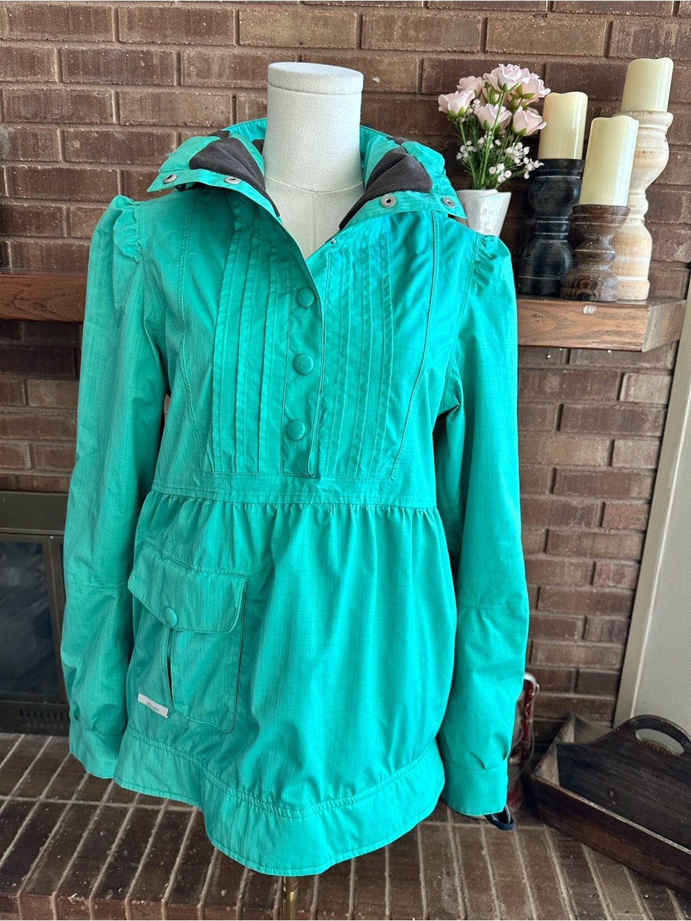 ✨ Holden Fawn Pullover Women's Ski / Snowboard Jacket - Size Medium ✨
